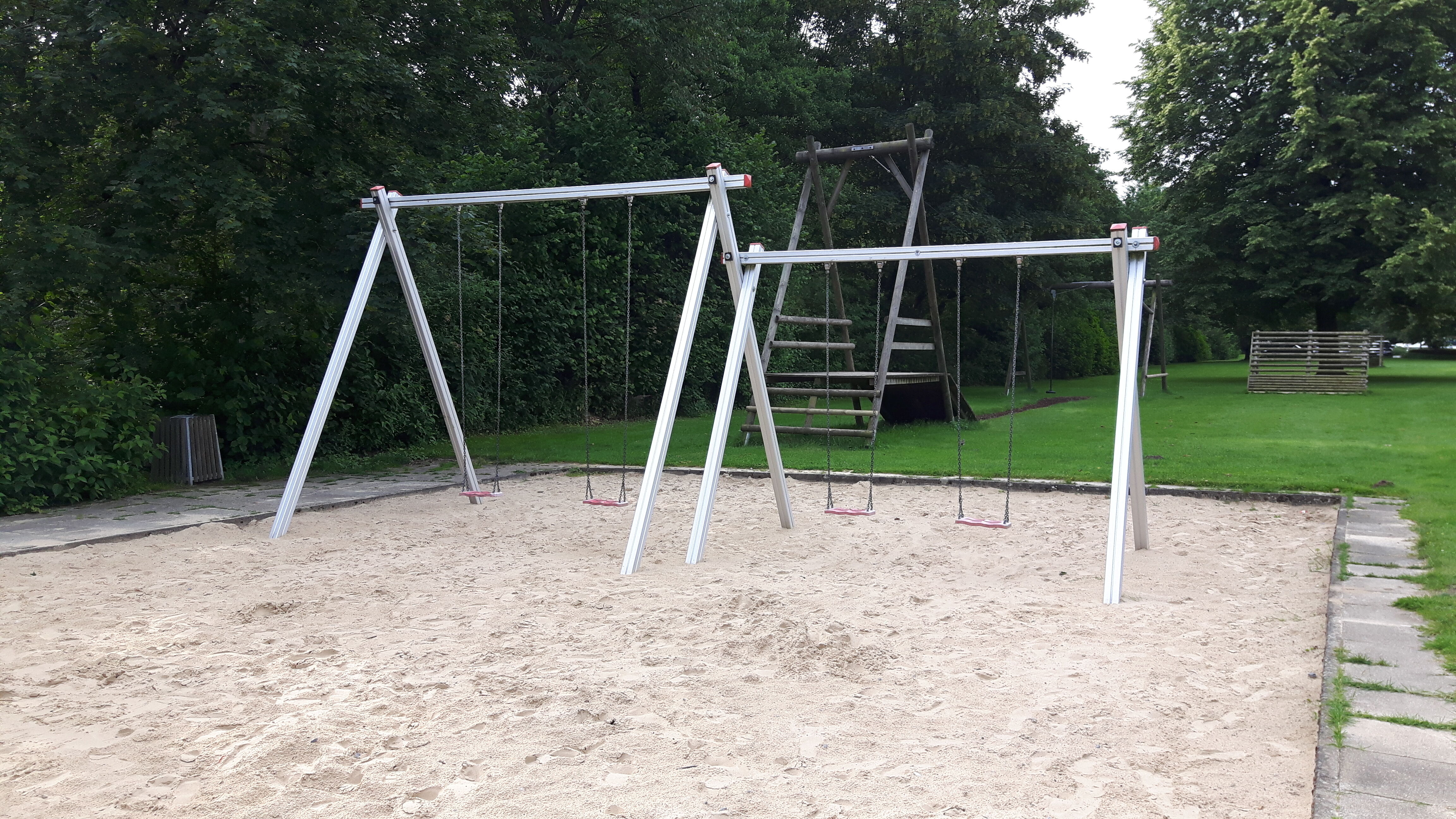 Schaukelbock-Kombination komplett aus Aluprofil