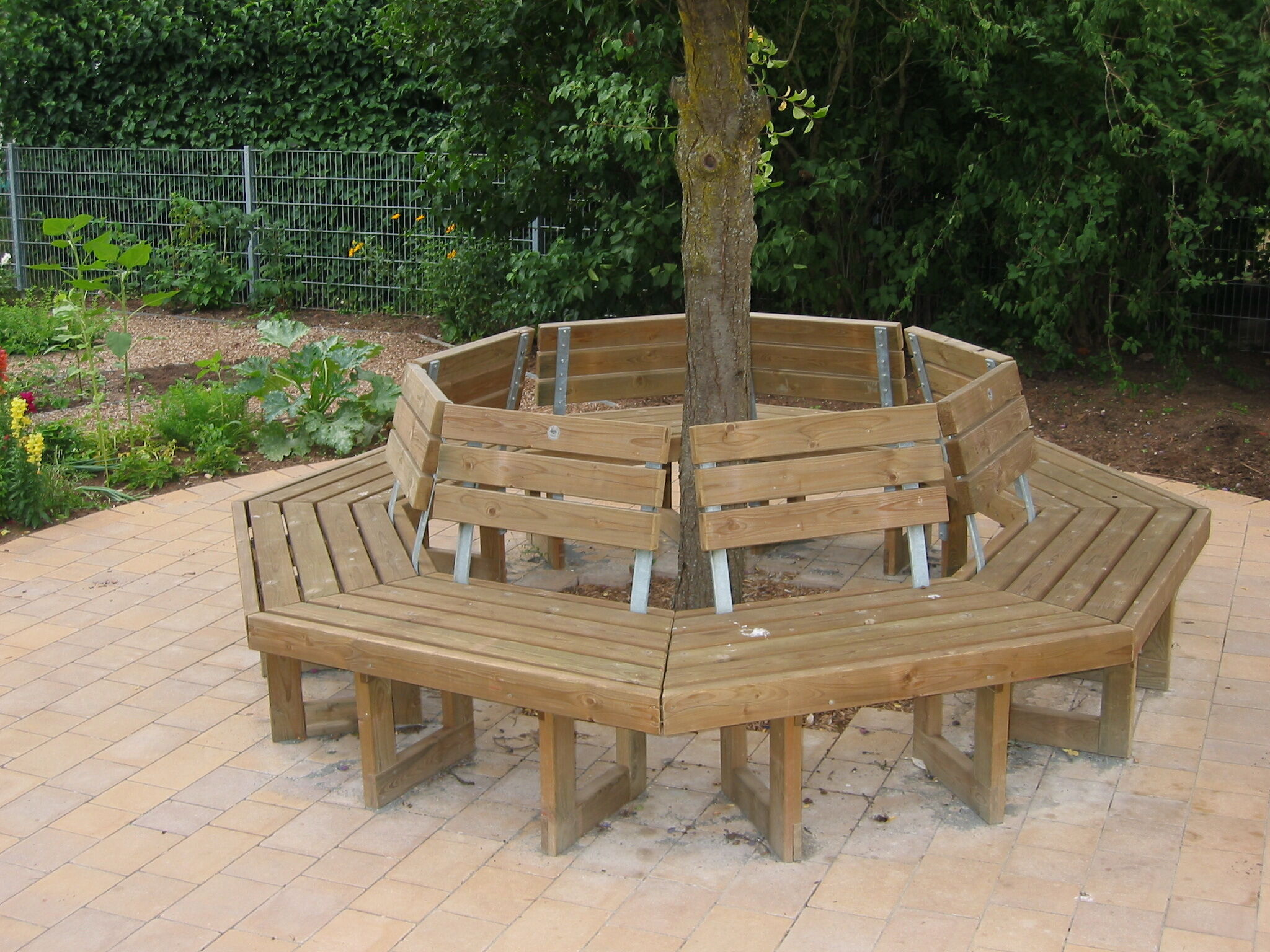 Rundbank Young Line Typ 1 Achteck Ø 3,30 m